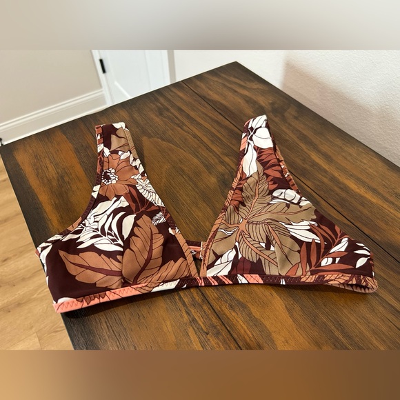 aerie Other - aerie Scoop swim top in Rust and brown-  leaf print